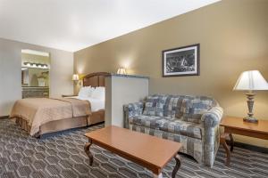 Voodi või voodid majutusasutuse Best Western Inn of Chandler toas