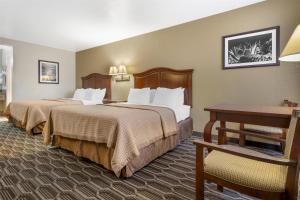 Voodi või voodid majutusasutuse Best Western Inn of Chandler toas