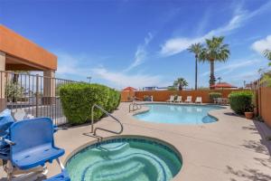 Bassein majutusasutuses Best Western Inn of Chandler või selle lähedal
