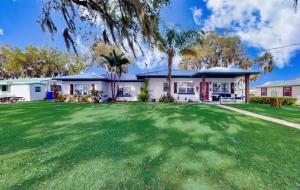 Aed väljaspool majutusasutust Paradise on Lake Henry