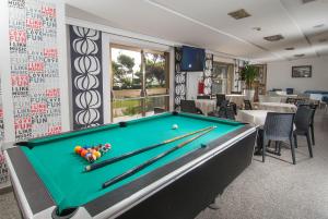 Biliár nebo kulečník v ubytování Hotel Smeraldo