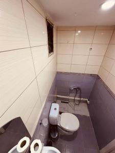 Koupelna v ubytování Sera Hotel