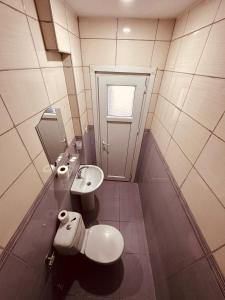 Koupelna v ubytování Sera Hotel