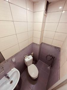Koupelna v ubytování Sera Hotel