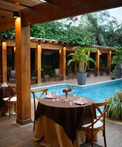 Swimmingpoolen hos eller tæt på Pumma Business Hotel