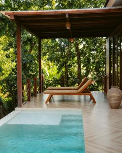 Bazén v ubytování Loku Kedungu - Boutique Resort nebo v jeho okolí