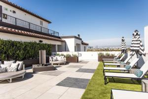 Gallery image of Compass Luxury Living in Los Angeles