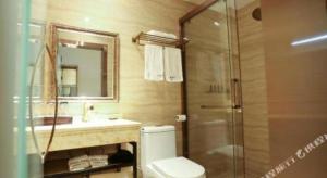 Koupelna v ubytování James Joyce Coffetel Nanchang West Station Nanchang University