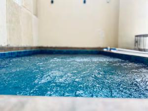 Bazén v ubytování Skyswimstay nebo v jeho okolí