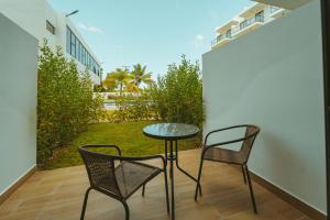 Μπαλκόνι ή βεράντα στο Downtown Punta Cana Central Park 1 BR First Floor A-103