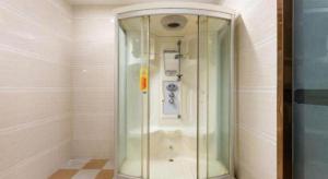 Ένα μπάνιο στο Borrman Hotel Huizhou Danshui High-speed Railway Huiyang Station +85 φωτογραφίες