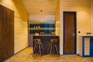 Φωτογραφία από το άλμπουμ του SaffronStays Doon Heights σε Rājpur +45 φωτογραφίες