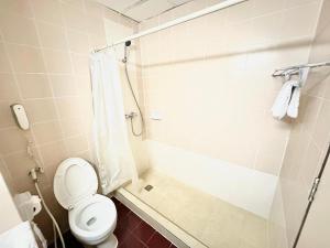 Phòng tắm tại Hatyai Rama Hotel +61 ảnh