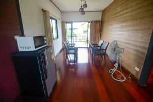 TV a/nebo společenská místnost v ubytování Nangrong garden home