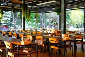 Restaurace v ubytování Chatnipa Beach Resort