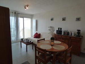 Gallery image of Les Pieds dans l'Eau, studio terrasse face mer in Fort-Mahon-Plage