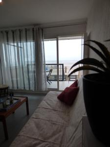 Gallery image of Les Pieds dans l'Eau, studio terrasse face mer in Fort-Mahon-Plage