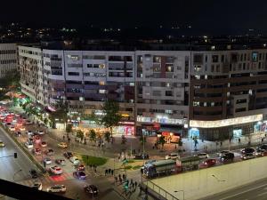 Γενική άποψη της πόλης Τίρανα ή θέα της πόλης από  αυτό το διαμέρισμα