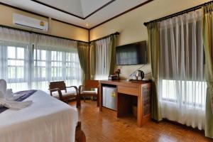 Μια τηλεόραση ή/και κέντρο ψυχαγωγίας στο Chang Kaew Resort Chiang Mai