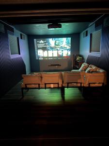 Afbeelding uit fotogalerij van Park side Basement 2 bedroom suite in Kelowna