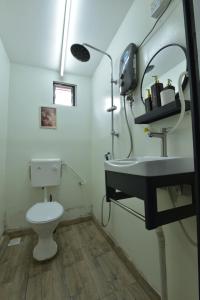 Ένα μπάνιο στο AsiaCamp - Chalet Sungai Sireh +36 φωτογραφίες