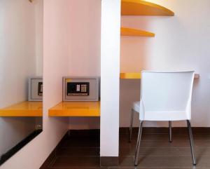 Kuchyň nebo kuchyňský kout v ubytování Amaris Hotel Palangkaraya