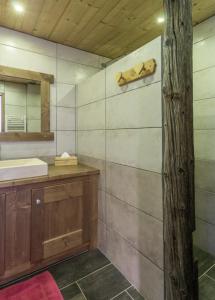 Chalet le Névé的一间浴室