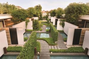 Taman di luar Hyatt Regency Danang Resort and Spa