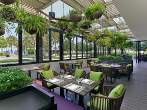 Restoran atau tempat lain untuk makan di Hyatt Regency Danang Resort and Spa