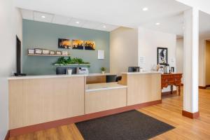 Η κουζίνα ή μικρή κουζίνα στο Radisson Hotel Pendleton Airport