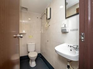 Ένα μπάνιο στο OYO 1167 Rest and Go Hotel Klang +75 φωτογραφίες