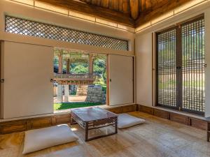 Istumisnurk majutusasutuses Rakkojae Hahoe Hanok Hotel