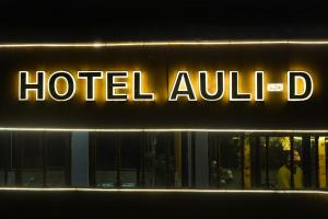Certificato, attestato, insegna o altro documento esposto da Hotel Auli D