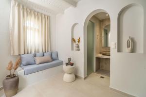 A seating area at Fata Morgana Studios & Apartments