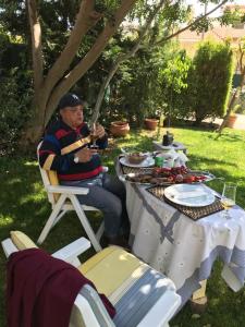 Billede fra billedgalleriet på Beautiful cozy house in the Greek Riviera i Vári + 31 billeder