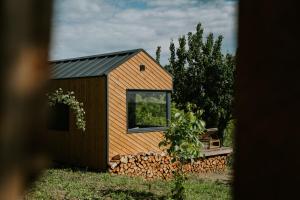 Vonkajšia záhrada v ubytovaní Feelmore Tiny House Eger