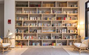 The library in the homestay