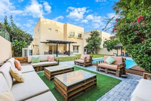 Hồ bơi trong/gần FIRST CLASS Villa Quiet Class in the Meadows