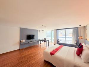 TV a/nebo společenská místnost v ubytování I Residence Hotel Silom