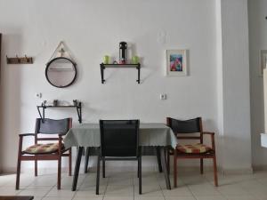 Ảnh trong thư viện ảnh của AURA 100 μέτρα από την παραλία ở Kalamítsi