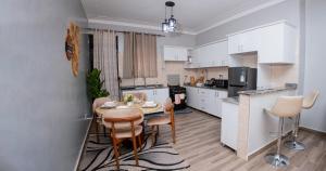 Imagen de la galería de Luxury 2BR Apartment with AC, Wi Fi, Backup Power Ideal for Families , Bukoto, en Kampala