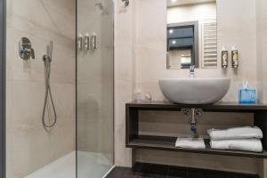 Hotel Désirée - Garda Lake Collection的一间浴室