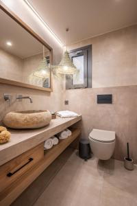 Koupelna v ubytování Analeia Luxury Hotel - Adults Only