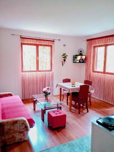 Posezení v ubytování Apartments with balcony and with large free parking House Oliver