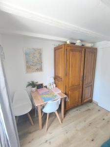 Fotografia z galérie ubytovania Le Tigîte B&B, Suite autonome avec entrée indépendante, petit-déj et linge fourni, pour 1 à 4p -Queen size et canapé lit double- v destinácii Allaire