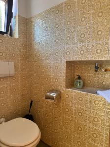 Ванная комната в House of Constance +15 фотографий