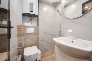 Et badeværelse på Top central flats with style + 31 billeder