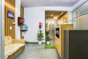 TV a/nebo společenská místnost v ubytování Hotel O HOTEL SHYAM RESIDENCY