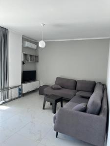 TV o dispositivi per l'intrattenimento presso Suli Beach Apartments