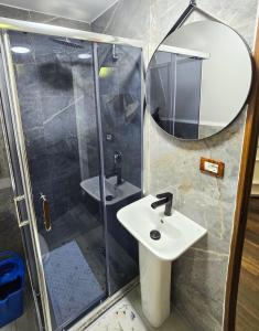 Koupelna v ubytování Arditi's Chalets